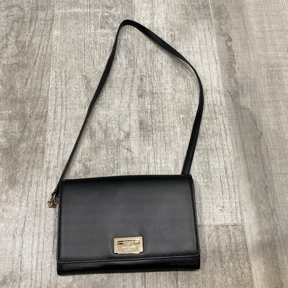 Black Kate spade purse